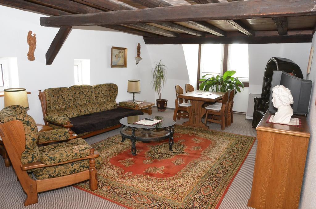 Weingasthof Zum Weissen Ross Osthofen Zewnętrze zdjęcie